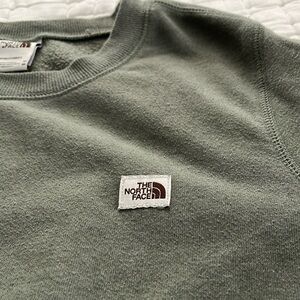 Crew neck